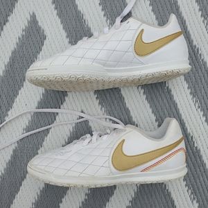 Nike Tiempo X 10R Soccer Indoor Academy Cleats